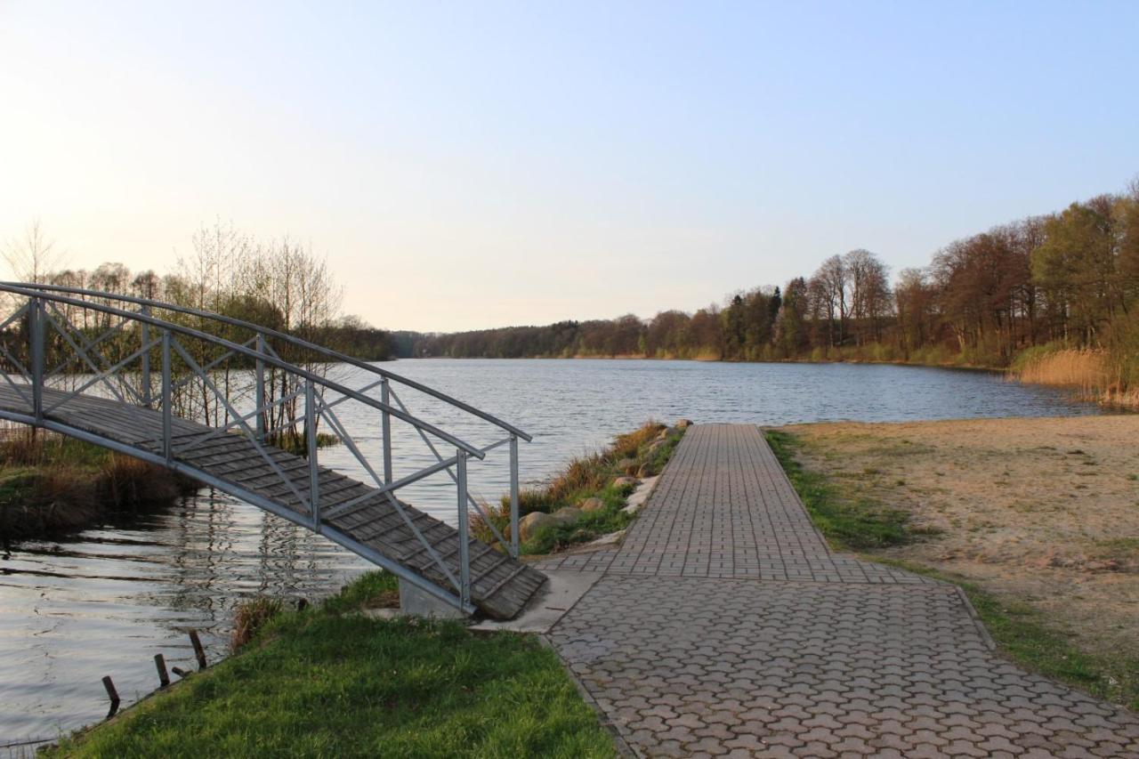 Domek Nad Jeziorem Bystrzyna Świdwin Eksteriør bilde